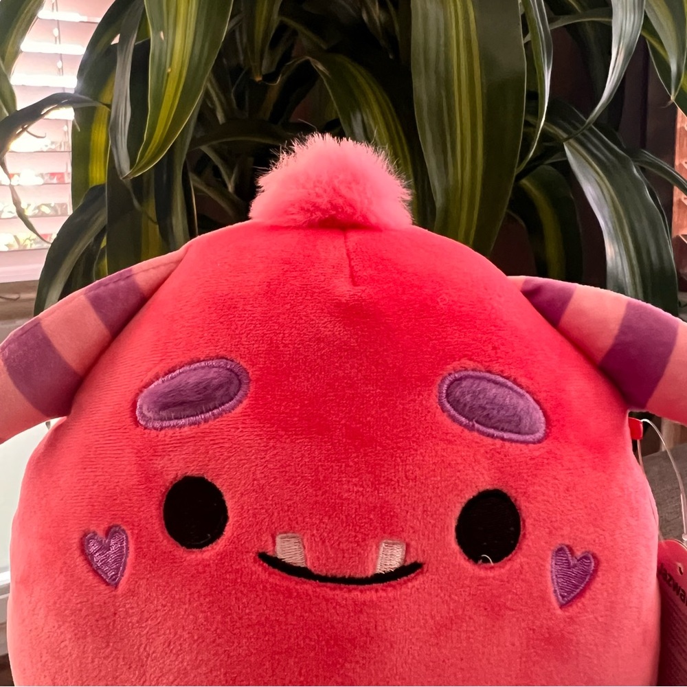 Squishmallows - Mont 8 inch